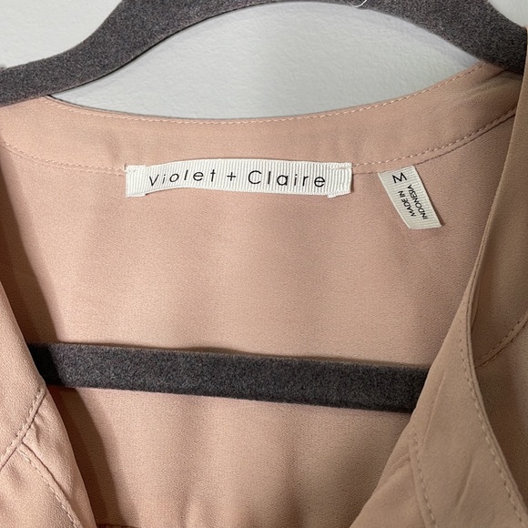 Violet & Claire Sleeveless Blouse with Tie - Picture 3 of 7